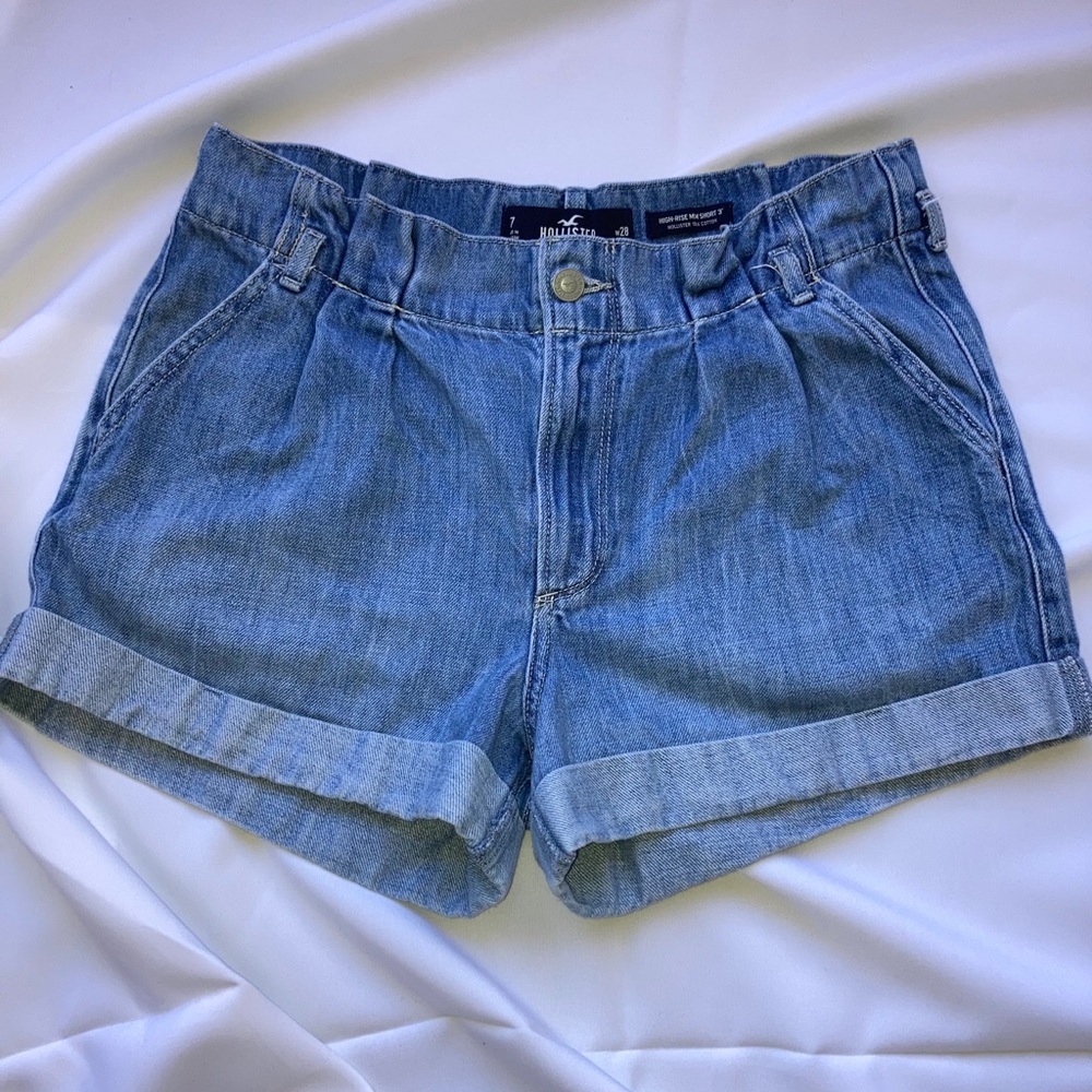 Hollister high waisted shorts